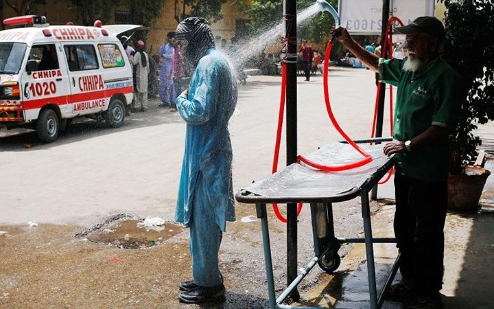 Hình ảnh nắng nóng kinh hoàng làm 65 người chết ở Pakistan